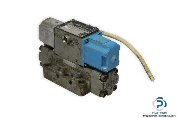denison-D1D12-33-207-03-03-7002-V115-directional-control-valve-used