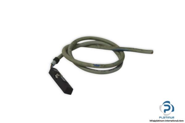 festo-SME-8M-DS-24V-K-0.3-M8D-proximity-sensor-(used)