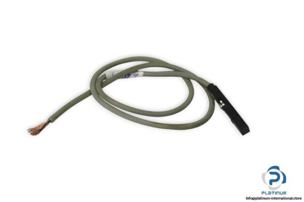 festo-SME-8M-DS-24V-K-2.5-OE-proximity-sensor-(used)