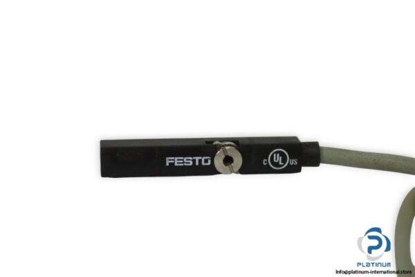 festo-SME-8M-DS-24V-K-2.5-OE-proximity-sensor-(used)-1