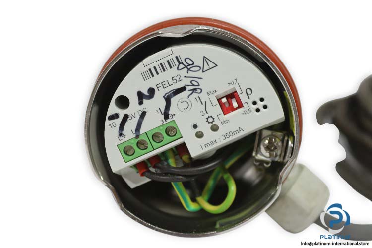 endress-hauser-FTL50H-AGW2AC2G5A-compact-vibration-point-level-switch-for-liquids-(used)-1