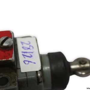 square-d-9007-BD-30-limit-switch-(used)-2