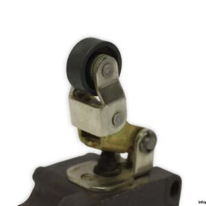 schmersal-T2K-015-11Y-position-switch-(used)-1