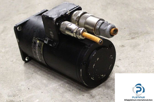 indramat-mac063b-0-js-3-c_095-b-1-permanent-magnet-motor-1