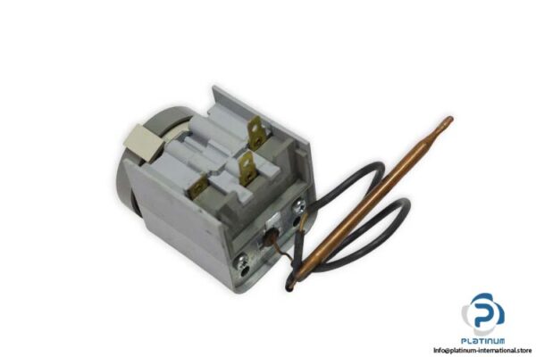 honeywell-TR-51303-L4189A-2105-1-0540-aquastat-controller-(used)