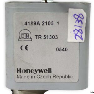 honeywell-TR-51303-L4189A-2105-1-0540-aquastat-controller-(used)-2