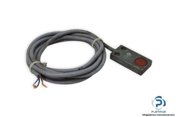 ZS-00154-proximity-switch-(used)