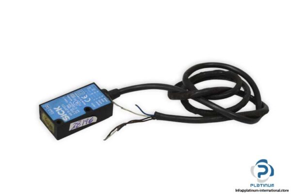 sick-WL9-2P121-photoelectric-retro-reflective-sensor-(used)