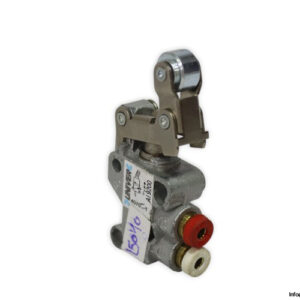 univer-AI9200-roller-lever-valve-(used)