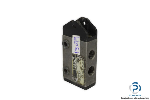 bosch-0-820-402-005-directional-valve-used