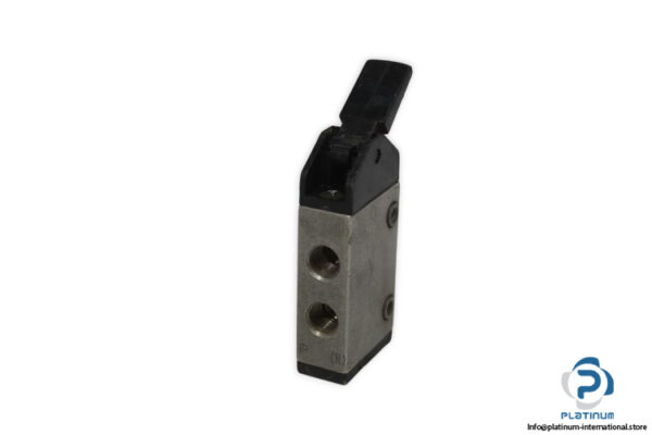 bosch-0-820-402-005-directional-valve-used-hand-2