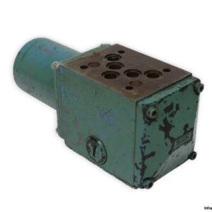 rexroth-4-WE-10-D10_LG24N-directional-control-valve-used-1