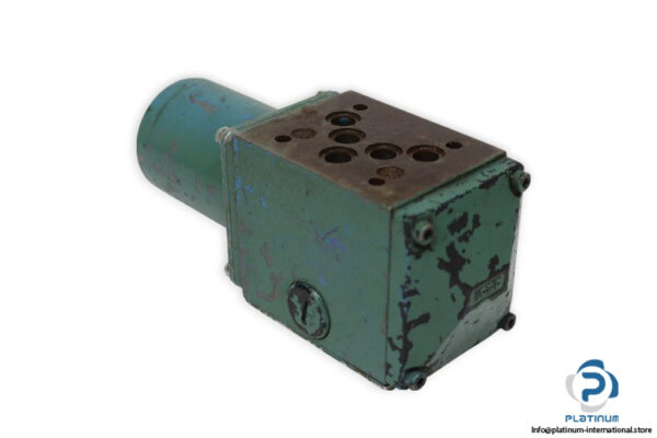 rexroth-4-WE-10-D10_LG24N-directional-control-valve-used-1