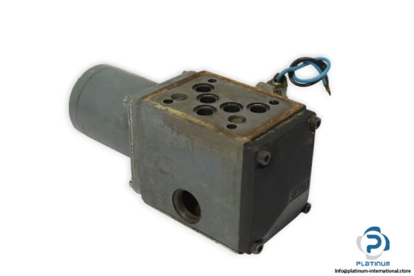 rexroth-4-WE-10-D11_LG24NZ-directional-control-valve-used-2