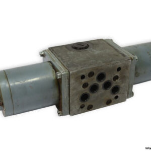 rexroth-4-WE-10-E-4.1_G24-ND-directional-control-valve-used