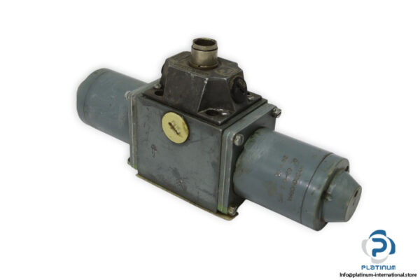 rexroth-4-WE-10-E-4.1_G24-ND-directional-control-valve-used-1