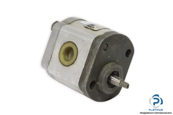 bosch-0510-110-300-gear-pump-used