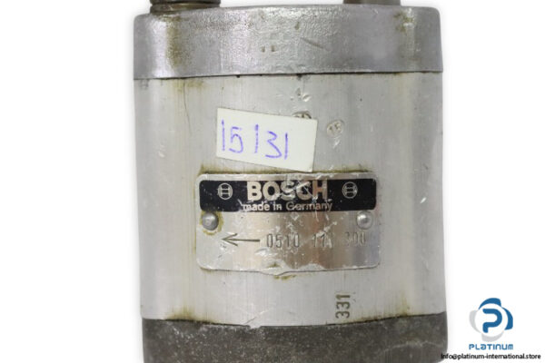 bosch-0510-110-300-gear-pump-used-1