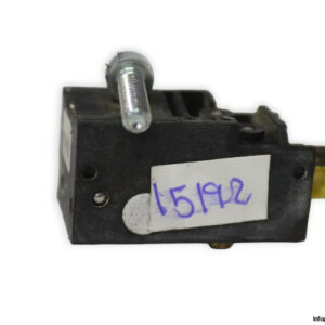 norgren-QM_140-pneumatic-proximity-switch-used-2