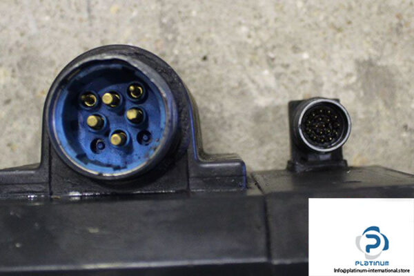 siemens-1ft6082-1af71-1ag1-brushless-servo-motor-2