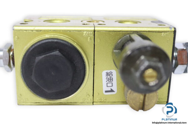 max-ACH-FL1-filter-regulator-with-lubricator-used-2