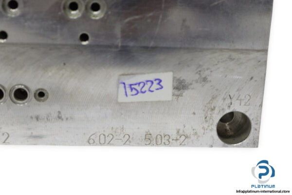 sca-schucker-87120.0002-hydraulic-valve-manifold-pressure-regulator-and-gauge-used-2