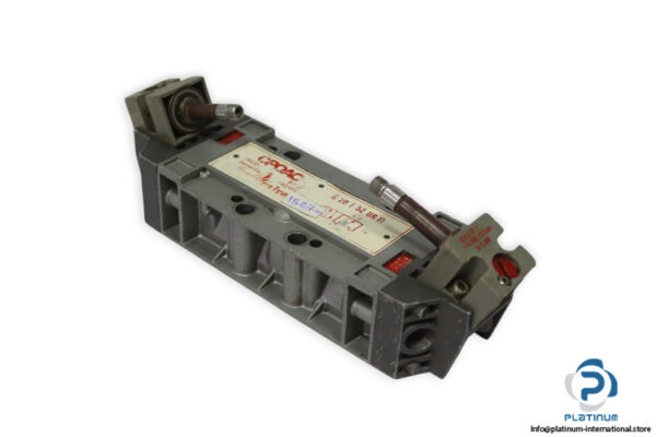 cpoac-D-20-T-52-UR-11-double-solenoid-valve-used