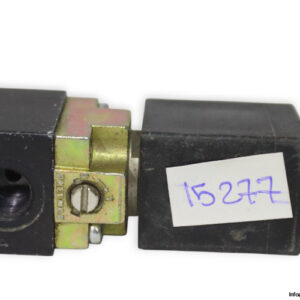 pneumax-M2407-solenoid-valve-used-2