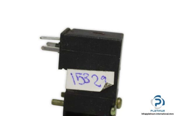 parker-P2E-KS32C-solenoid-valve-used-2