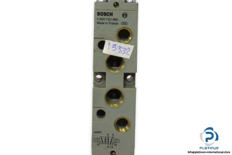bosch-0-820-023-982-solenoid-valve-used-2
