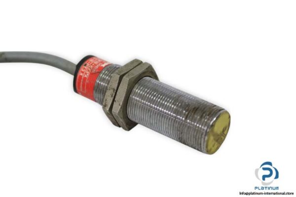 turck-BI5-M18-RZ3X-inductive-sensor-(used)-1