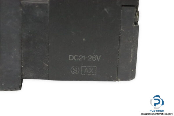 smc-VFS2220-5TZ-02-double-solenoid-valve-(used)-1