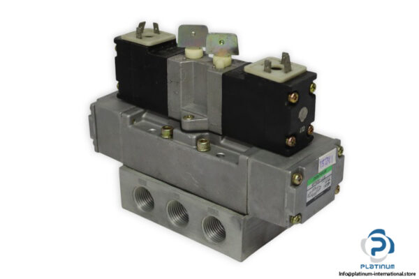 ckd-4F530-M3-double-solenoid-valve-(used)