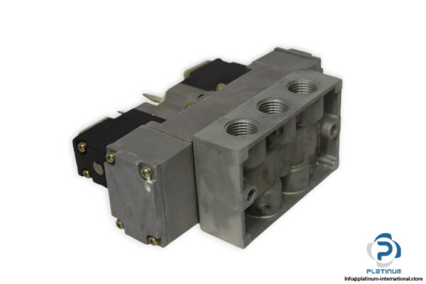 ckd-4F530-M3-double-solenoid-valve-(used)-1