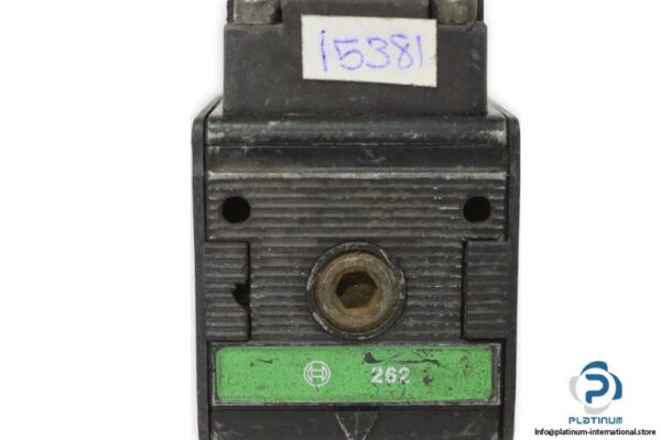 bosch-0-821-300-922-poppet-valve-used-2