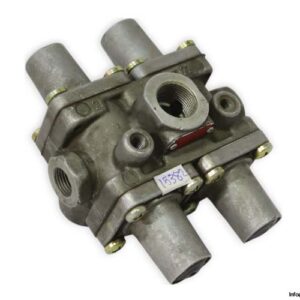 wabco-934-702-040-7-quadruple-protection-valve-used