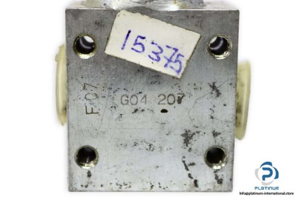 G04-207-pressure-relief-valve-used-1
