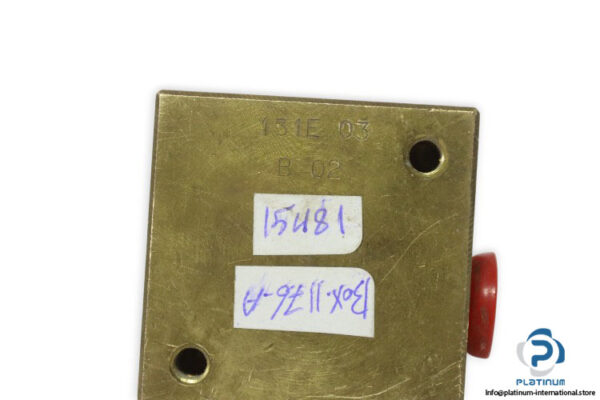 lucifer-131E-03-solenoid-valve-used-withoutcoil-1