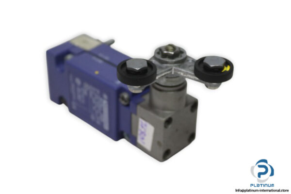 telemecanique-XCKJ-H29-limit-switch-(used)-1