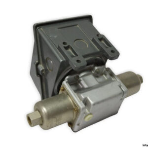 united-electric-J402K-147-pressure-control-switch-(new)-1