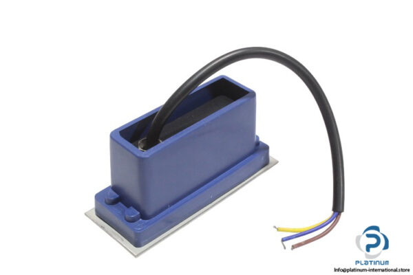 CCT-3000K-led-step-light-(used)-1