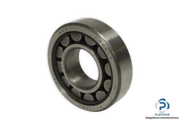 skf-NU-307-E-cylindrical-roller-bearing-used-1