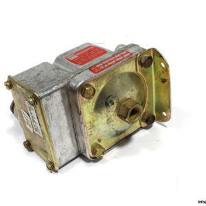 barksdale-d1t-h18-terminal-block-pressure-switch-2