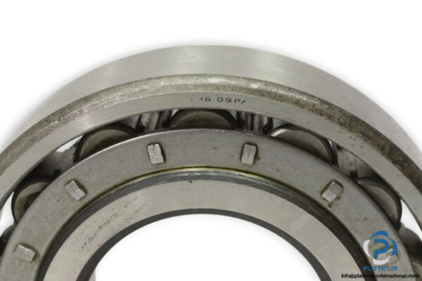 skf-NU-304-cylindrical-roller-bearing-used-1