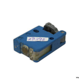 crouzet-81921701-pneumatic-compact-limit-switch-(Used)-1