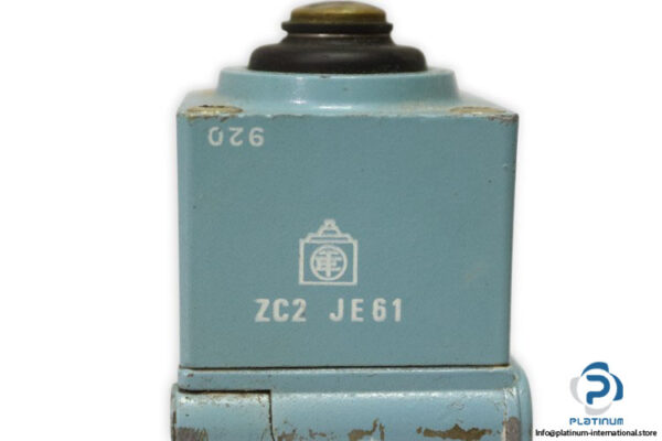 telemecanique-XC2-JD-limit-switch-(Used)-1