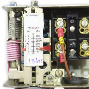 johnson-controls-P74EA-9700-differential-pressure-control-switch-(used)-3