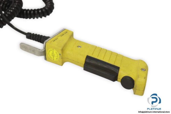 jokab-safety-JSHD4-3-three-position-handheld-device-(used)-1