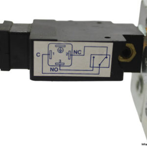 N0110-N061-divider-manifold-valve-base-(new)-3