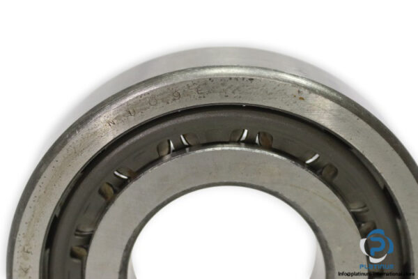 skf-NUP-309-E-cylindrical-roller-bearing-used-1